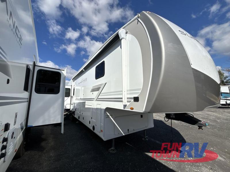 RV listing image