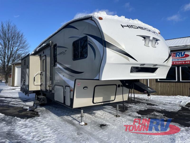 RV listing image