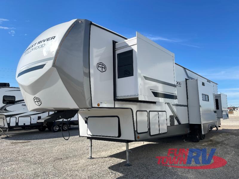RV listing image