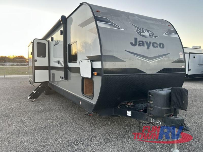 RV listing image