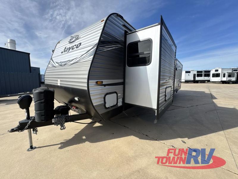 RV listing image