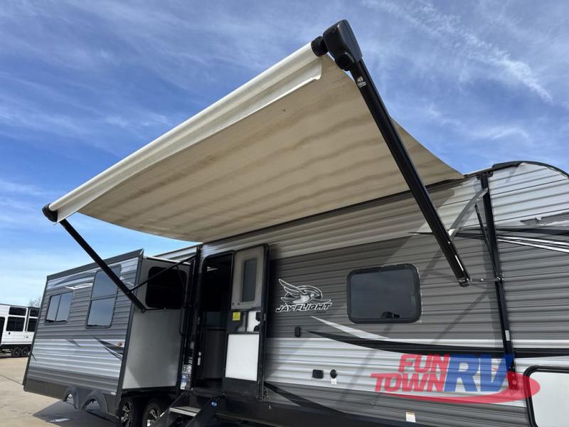 RV listing image