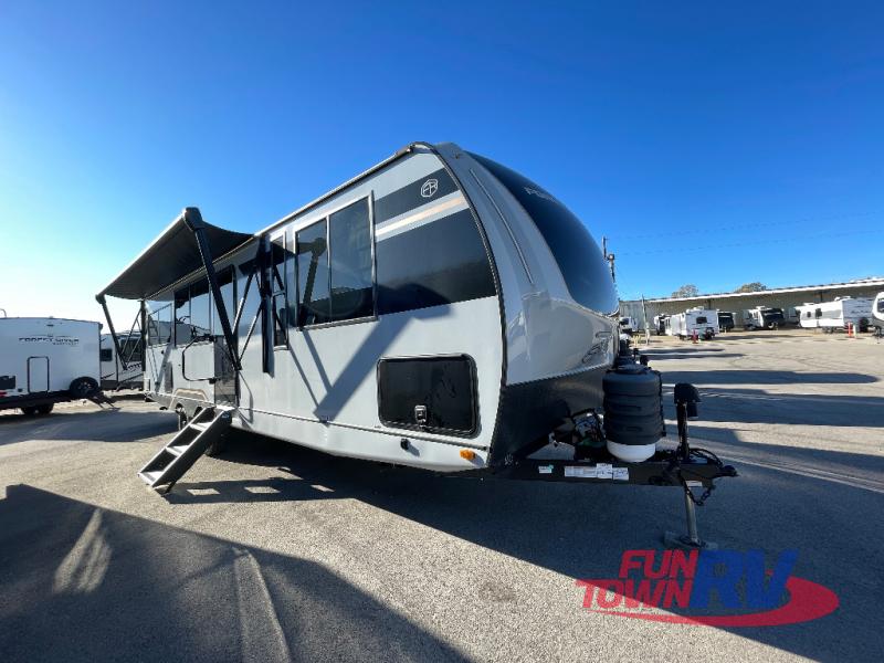 RV listing image