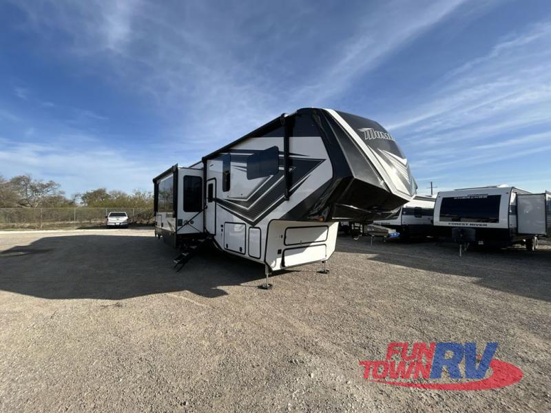 RV listing image