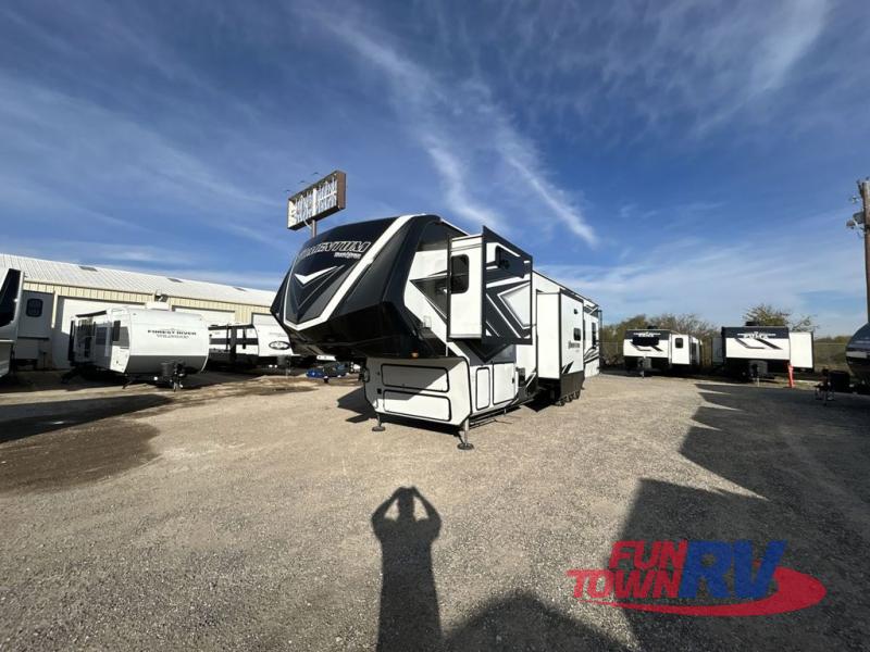 RV listing image