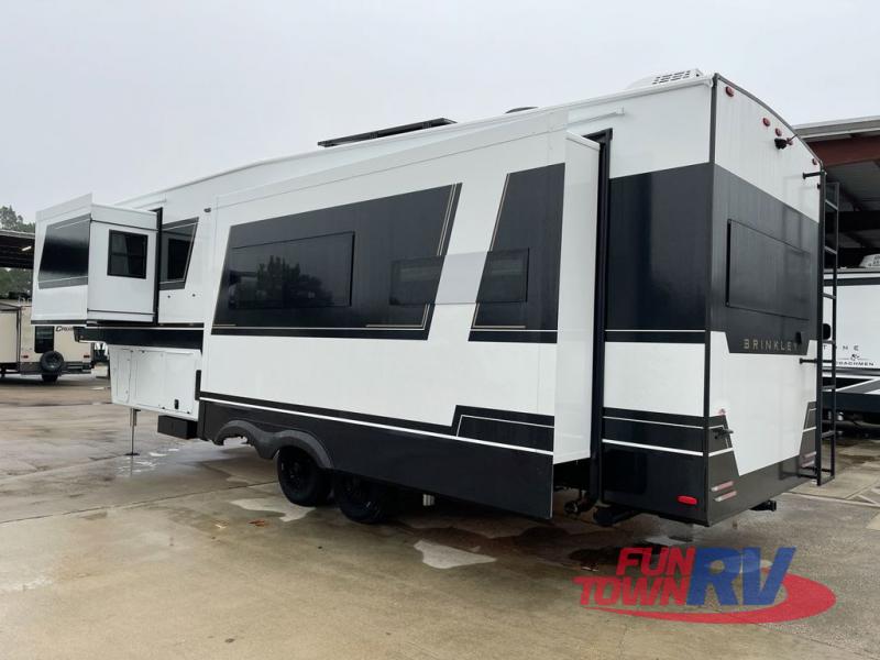 RV listing image