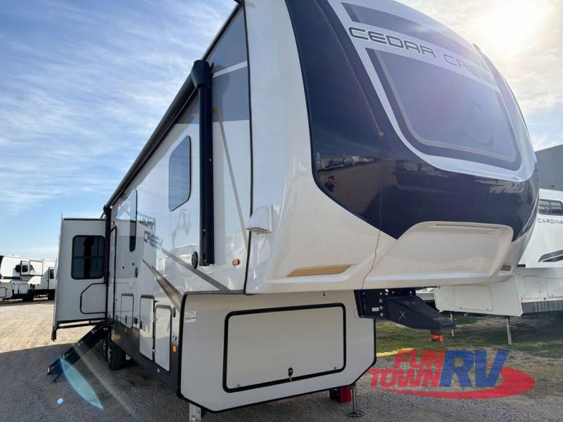 RV listing image