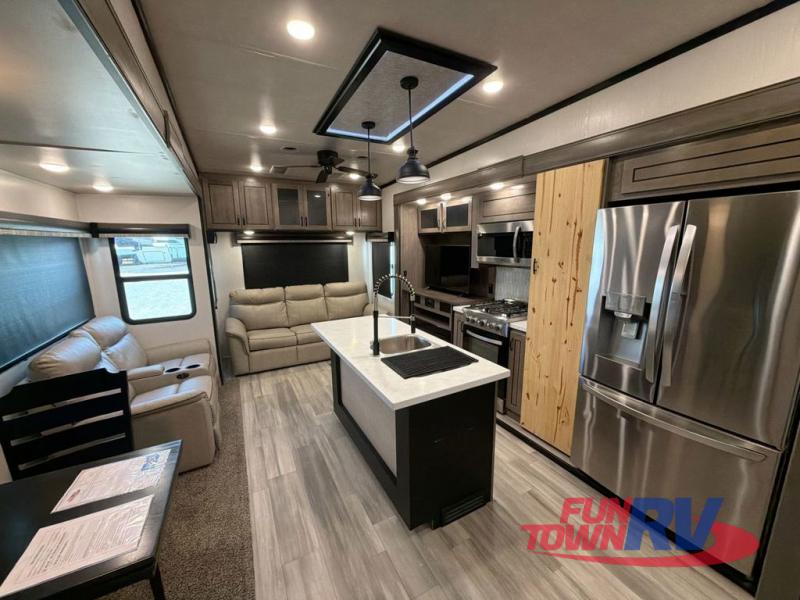 RV listing image