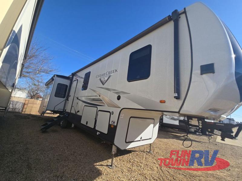 RV listing image
