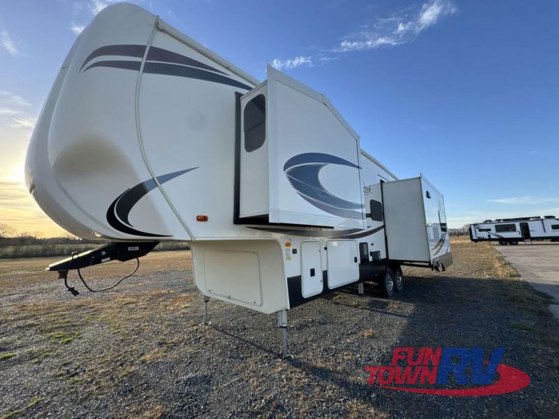 RV listing image