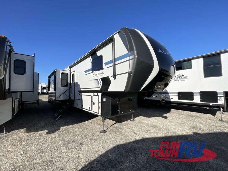 RV listing image