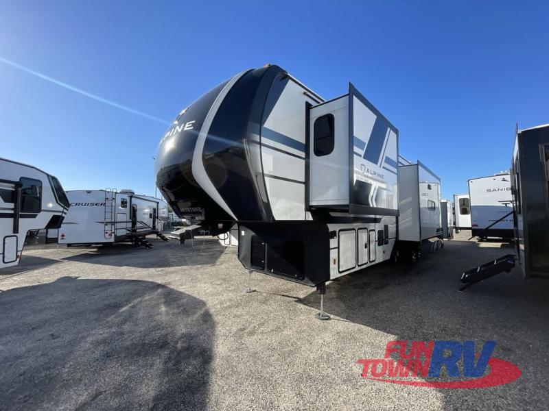 RV listing image