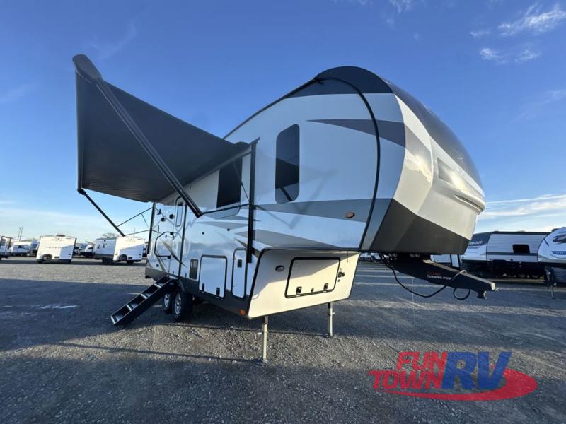RV listing image