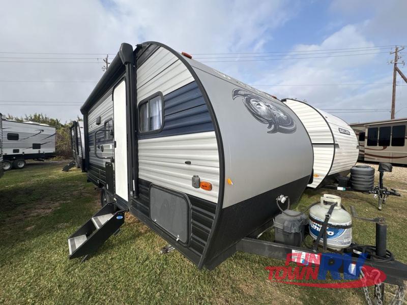 RV listing image