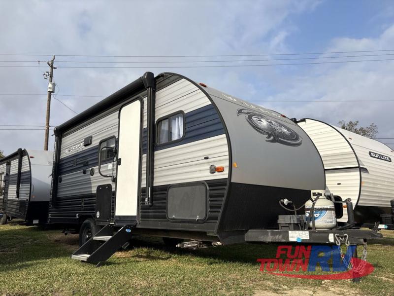 RV listing image