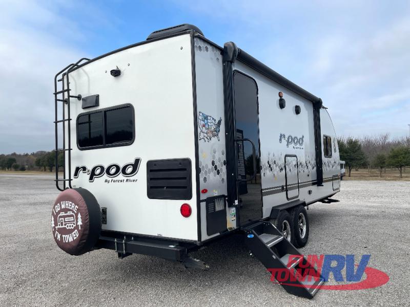 RV listing image