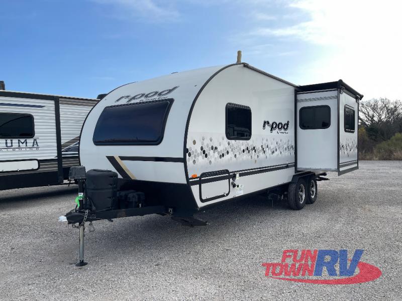 RV listing image