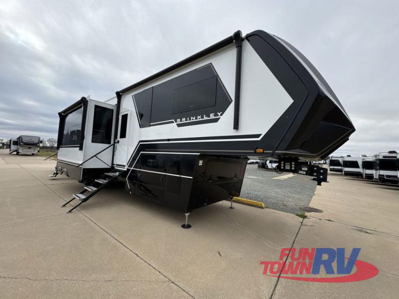 RV listing image