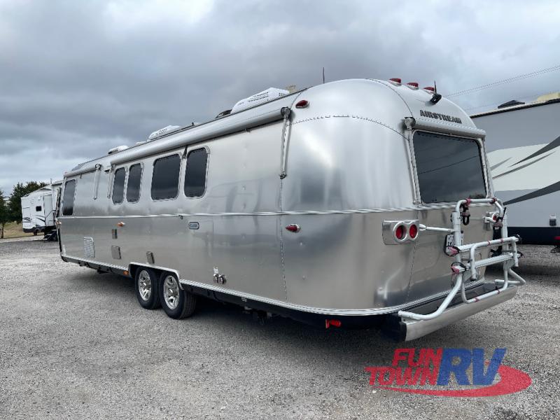 RV listing image