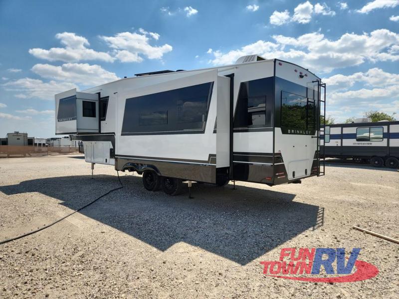 RV listing image