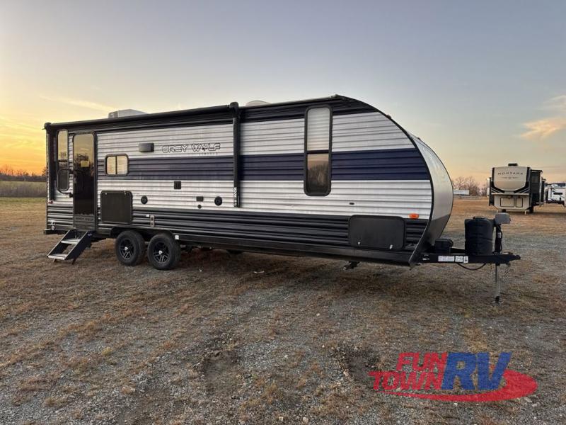 RV listing image
