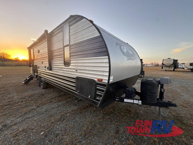 RV listing image