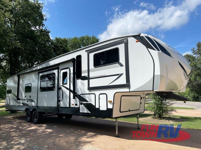 Coachmen RV Chaparral Image