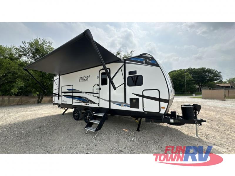 Coachmen RV Freedom Express Ultra Lite Image