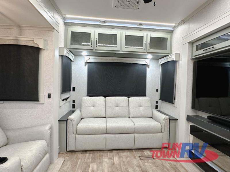 Crossroads RV Redwood Image