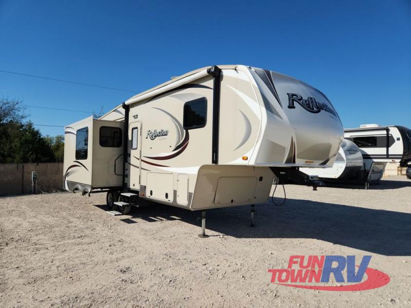 Grand Design RV Reflection Image