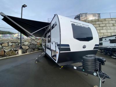 Lots of room under this awning!