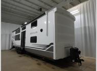 New 2025 Alliance RV Benchmark 44LFT image