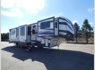 Used 2019 Keystone RV Fuzion 410 image