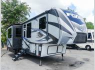 Used 2016 Keystone RV Fuzion 371 image