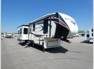 Used 2018 Heartland Bighorn 3270RS image