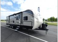 Used 2018 Keystone RV Cougar X-Lite 32FBS image