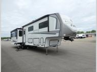 Used 2024 Alliance RV Avenue 37MBR image