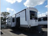 Used 2024 CrossRoads RV Hampton HP388FKL image