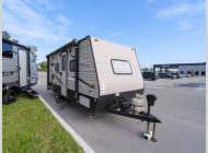 Used 2017 Coachmen RV Clipper Ultra-Lite 17FQ image