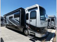 Used 2020 Fleetwood RV Discovery 38W image