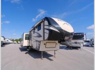 Used 2017 Dutchmen RV Denali 307RLS image