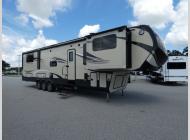 Used 2017 Keystone RV Montana High Country 381TH image