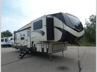 Used 2018 Keystone RV Cougar 367FLS image