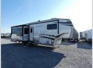 Used 2022 Alliance RV Avenue 32RLS image