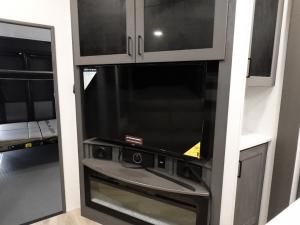 Valor 36V11 Photo