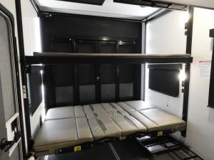 Valor 36V11 Photo