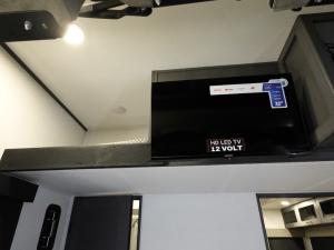 Valor 36V11 Photo