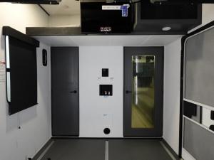 Valor 36V11 Photo