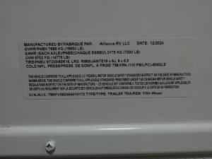 Valor 36V11 Photo