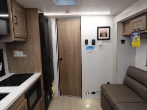 Freedom Express Select 18SE Photo